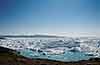 Isfjorden er det der gør Ilulissat speciel i Grønland. Den er ca 4 km. bred her ved mundingen.